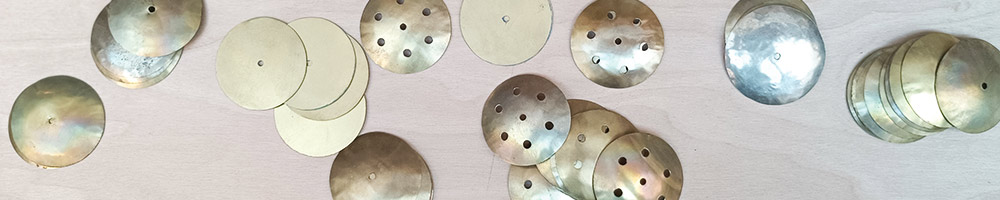 Platinelas hechas a mano de latón